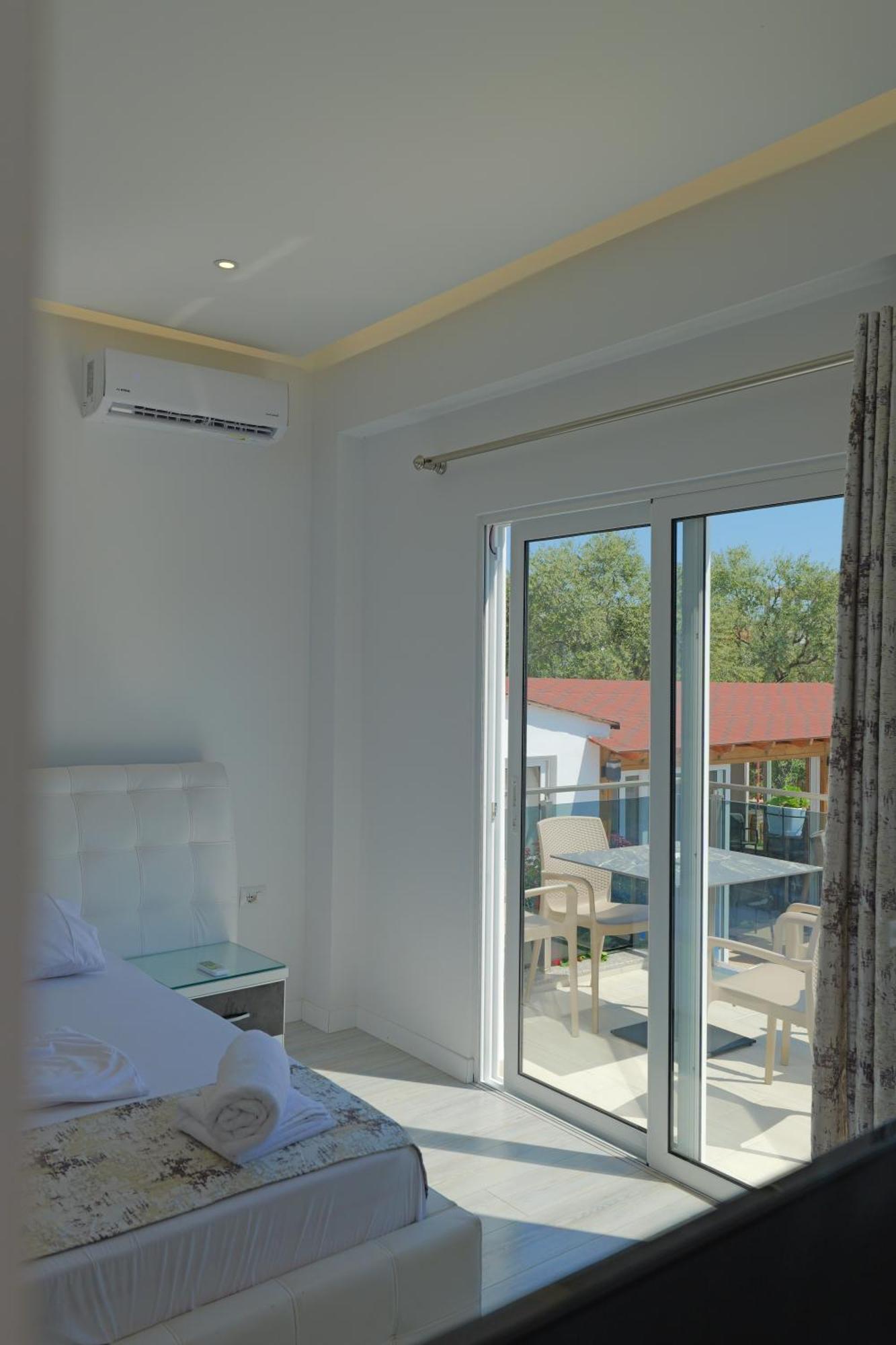 Vila Irdi Ksamil Buitenkant foto